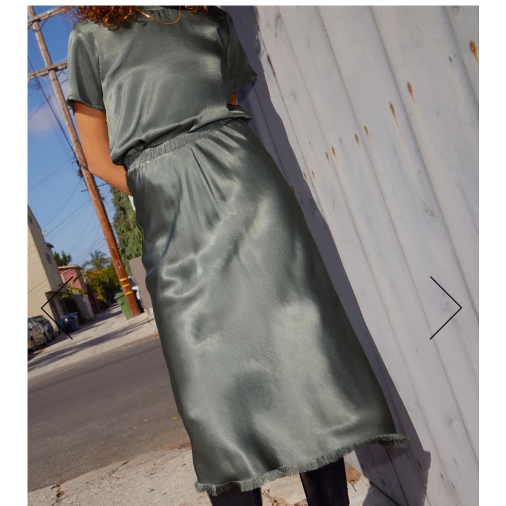 Nation Mabel Satin Skirt green size medium!! Like new. Selling matching top too